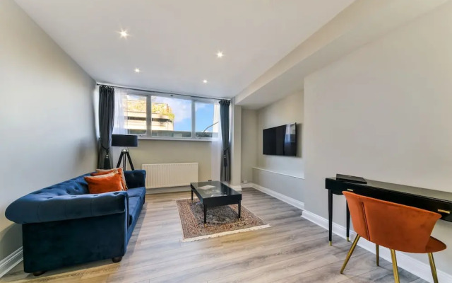 Avari Apartments - Hatton Collection