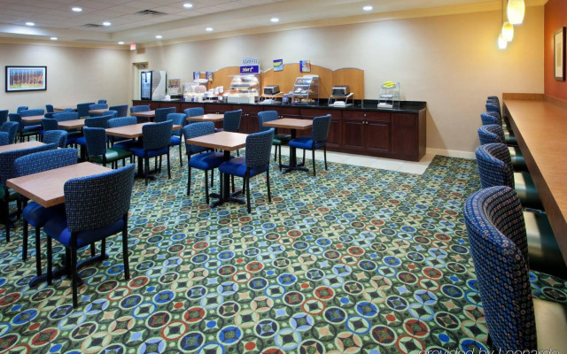 Holiday Inn Express Washington DC SW - Springfield by IHG