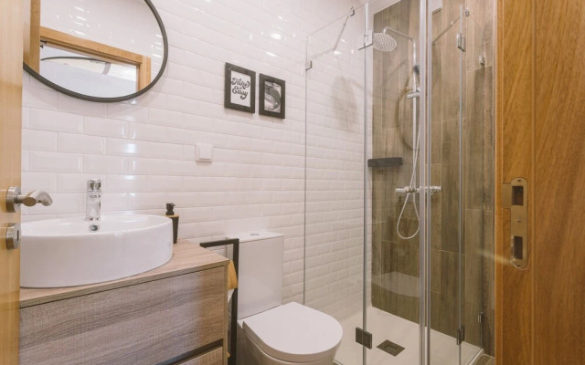 Cliff Surf Camp Hostel