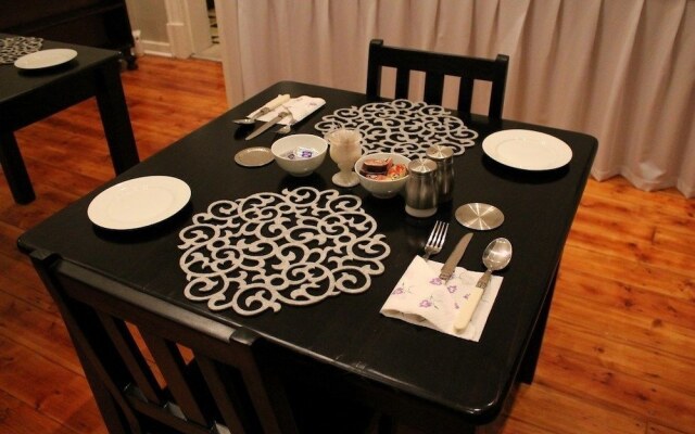 Tranquil House B&B @ 10 Berry St