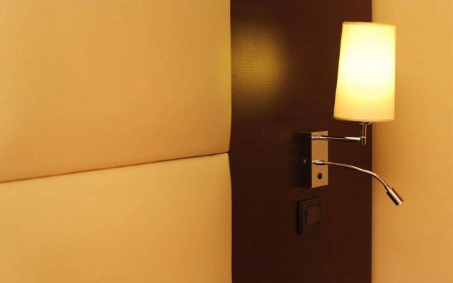 Magenta Collection Fico