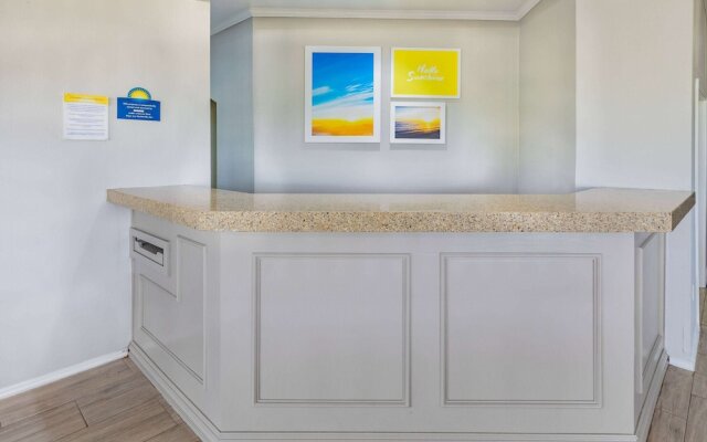 Days Inn And Suites Huntsville