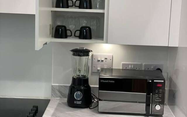 Inviting 2-bed Apartment in Grays