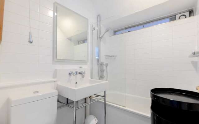 Cosy 1bedroom Flat - 2 Min Walk to Kensington Gardens!