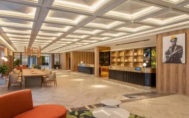 Orange hotel (Hebi Art Center Store)