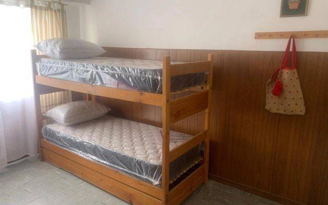 Dto en SANTA TERESITA rento por semana 1 cuadra de la playa y 4 del centro p 4 a 6 pax