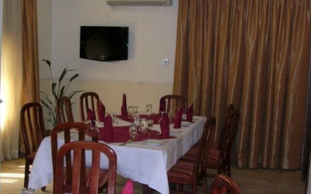 Bec Suites