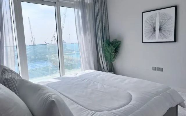 2 Bedroom Flat Beachfront Palm Jumeirah