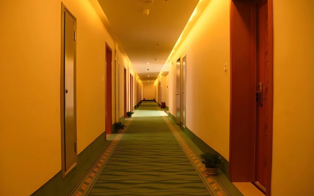GreenTree Inn Baishan Linjiang Yalu River Express Hotel