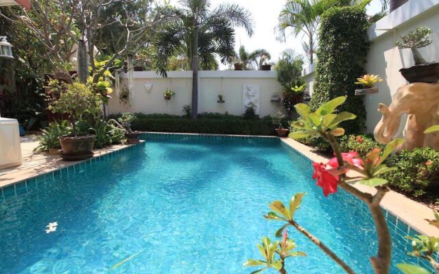 Majestic Residence Pattaya by 38