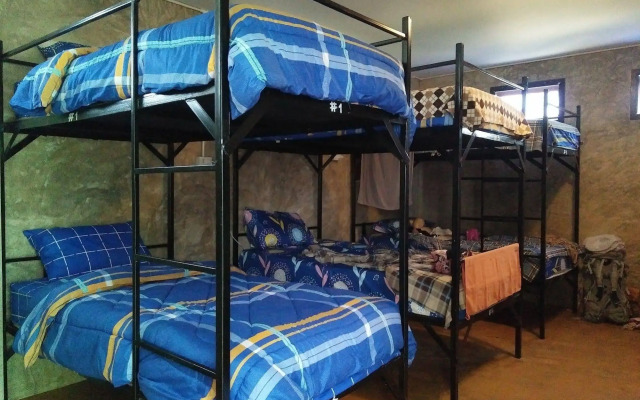 Happy House Backpacker - Hostel