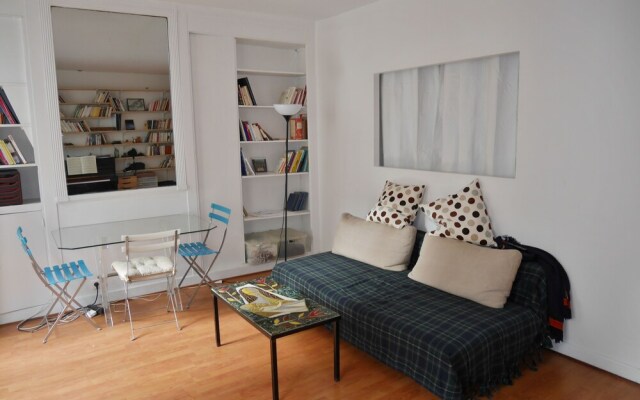 Apartments - Into Paris