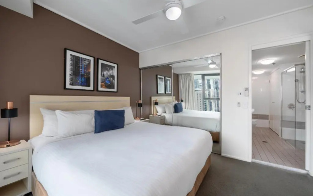 Oaks Brisbane on Felix Suites – Guest Rooms – Brisbane