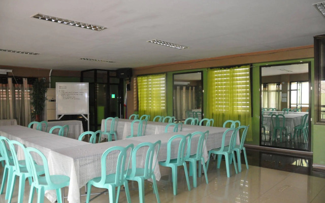 Nikita's Place Hotel
