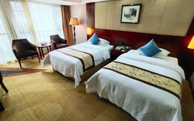 Royal Hotel
