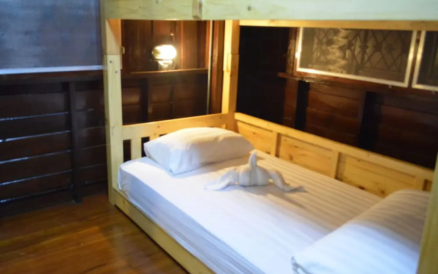 Samsibsan Hostel