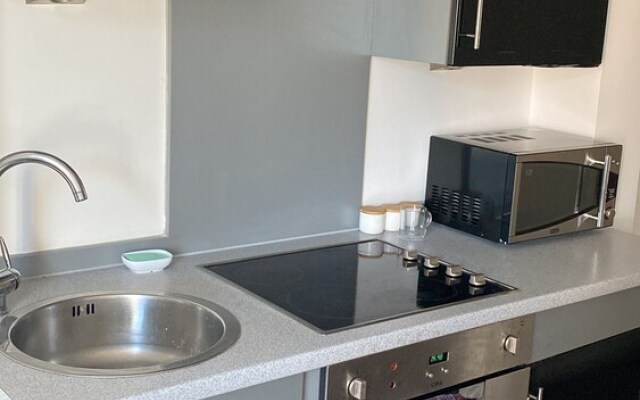Modern Studio Apt in the Heart of Leeds Centre