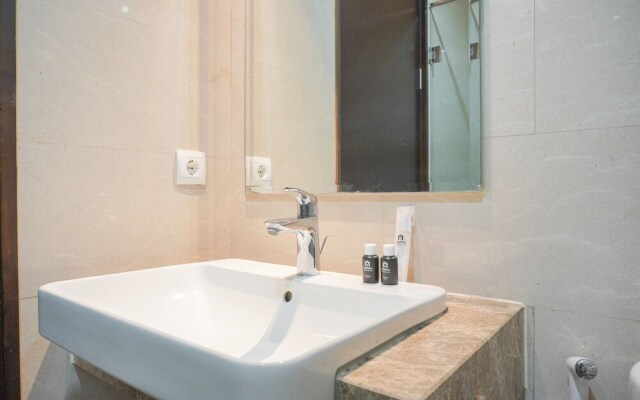 Strategic And Comfy Studio Menteng Park Apartment