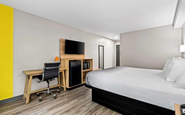 Super 8 by Wyndham Lewiston Auburn Area