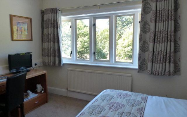 Farnham House Hotel