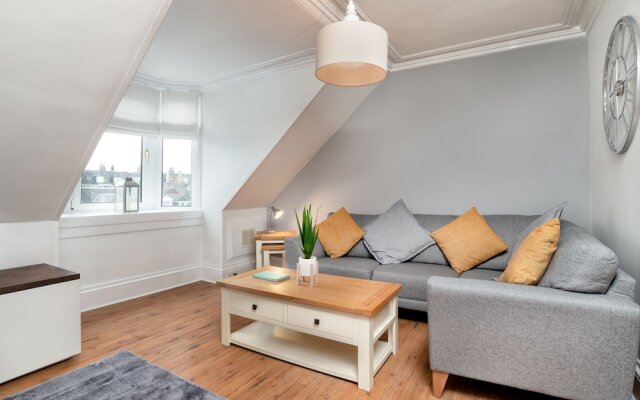 Highland Holburn Apartment