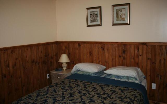 Auberge Aux Toits Rouges