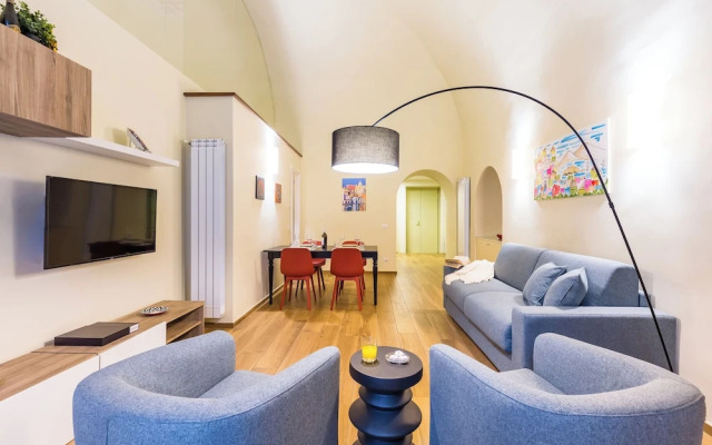 Apartment in the Heart of Nightlife