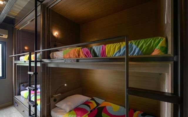 The Social House - Coliving & Hostel