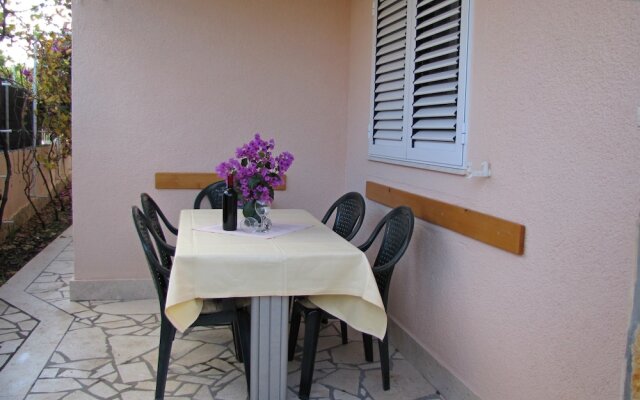 Apartments Zdravko