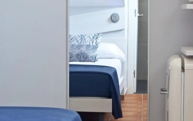 Ten Hostel