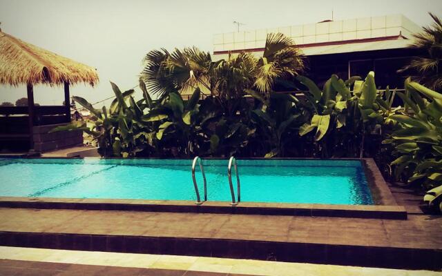 Rizen Premiere Hotel
