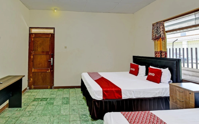 OYO 90443 Hotel New Kartika In