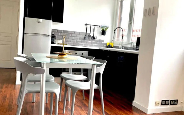 LE CARDINAL, appartement avec parking privé, gare, centre ville,