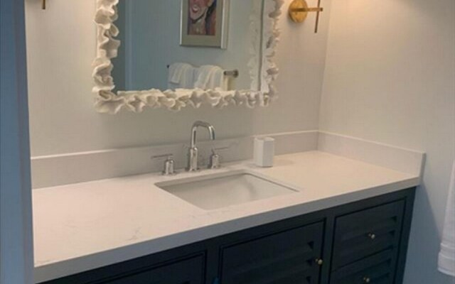 Holiday House by Eleuthera Vacation Rentals