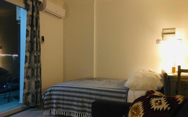 Royal Life Residence Poseidon Studio