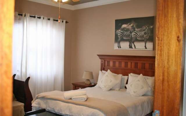 "room in B&B - Room for 6 - Amarachi Guesthouse in Swakopmund Namibia Near Beach and Malls!"