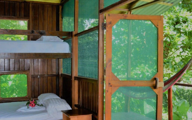 The Lookout Inn Lodge