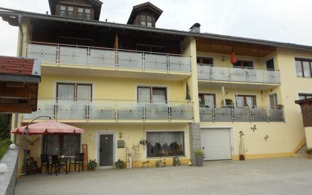 Apartment in the Bavarian Forest With Balcony