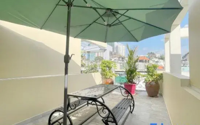 Whole house 4 bedrooms 5 bathrooms