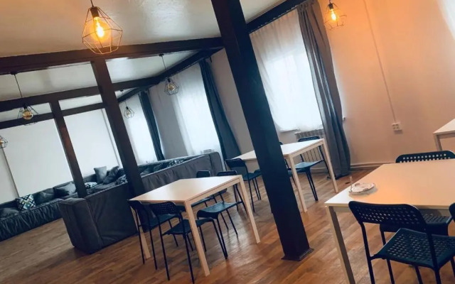 Loft Hostel 102