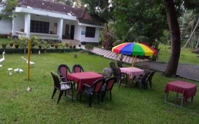 Aqualillies Water Front Heritage Homestay