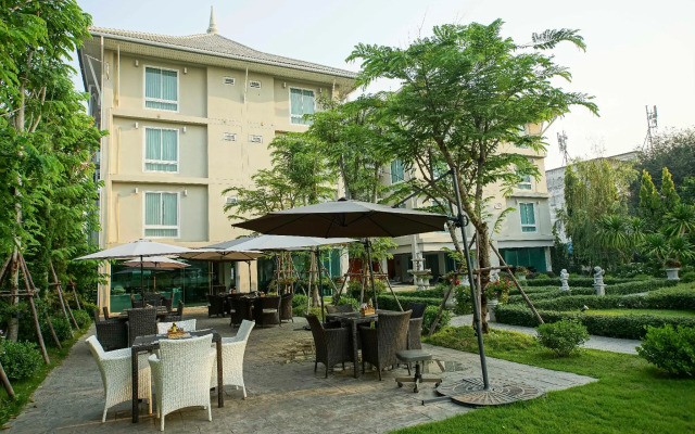 Nantra Chiangmai Riverfront Hotel
