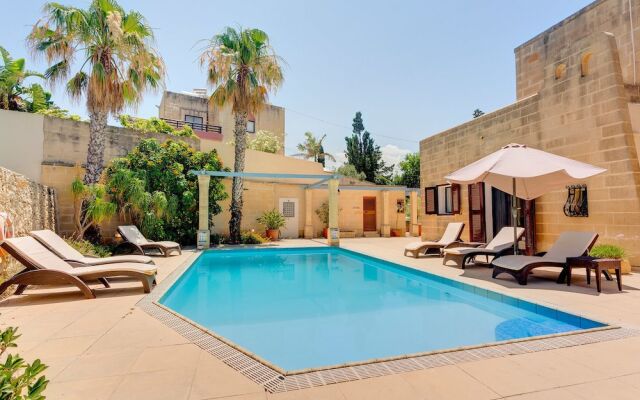 Superlative 4 Bedroom Villa With Private Pool