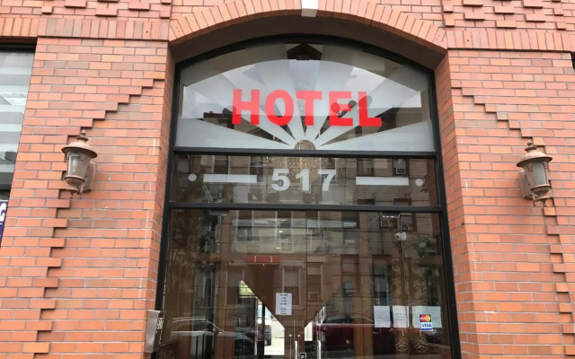 Phoenix Hotel