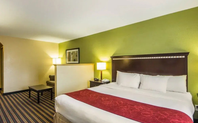 Comfort Suites East / I-44