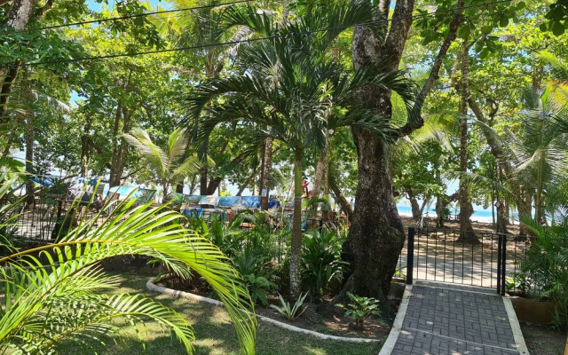 Hona Beach Hotel
