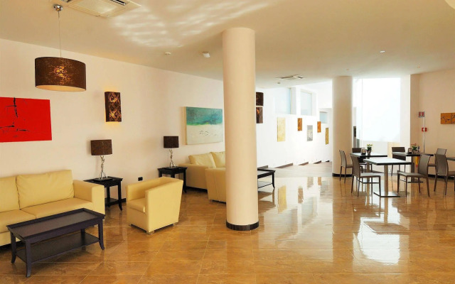 Hotel For You