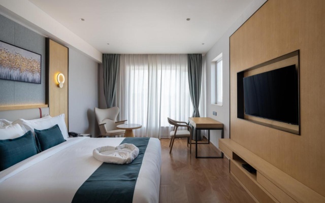 Copper Leaf Hotel