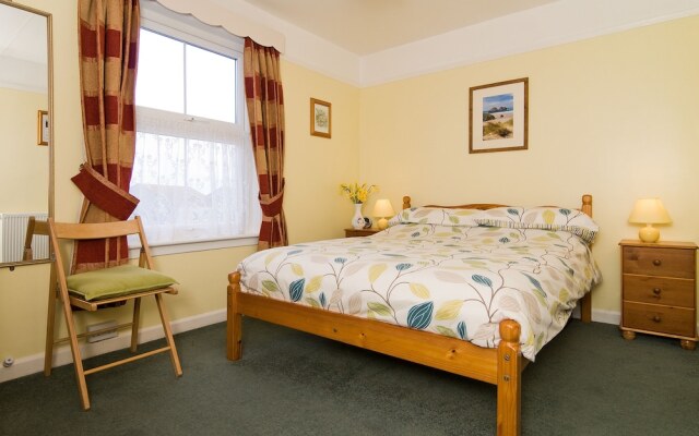 The Three Tees - Guest house