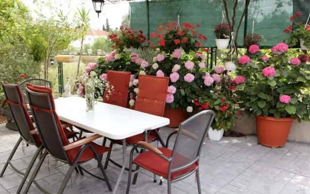 Apartment Tinel